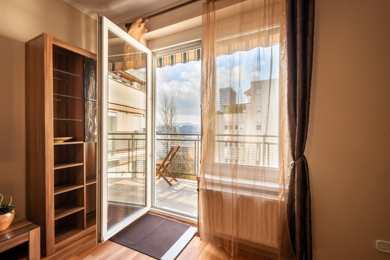 Santos 1214 Apartment บูดาเปสต์ ภายนอก รูปภาพ